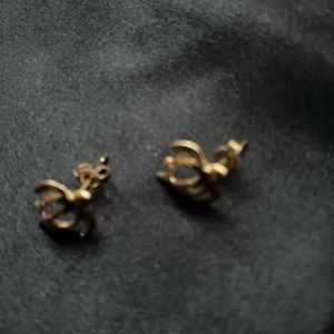 Beautiful Hawaiian honu necklace and earring set